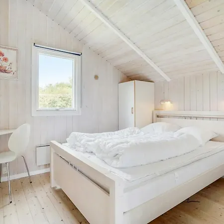Bright House With Sea View And A Hot Tub On Als * Sarup