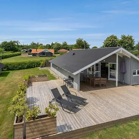 Bright House With Sea View And A Hot Tub On Als 別荘 Sarup
