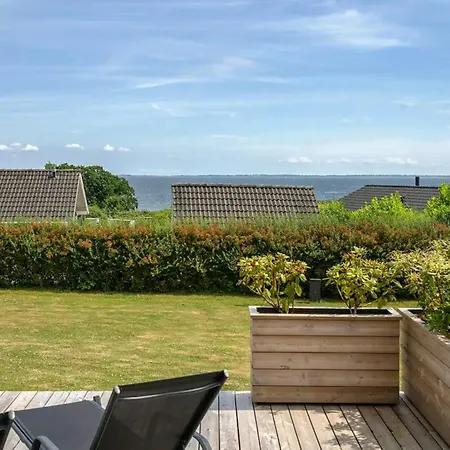 別荘 Bright House With Sea View And A Hot Tub On Als *